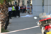 بالفيديو: مصرع شخص سقط من علو مرتفع شمال مدينة يافا 